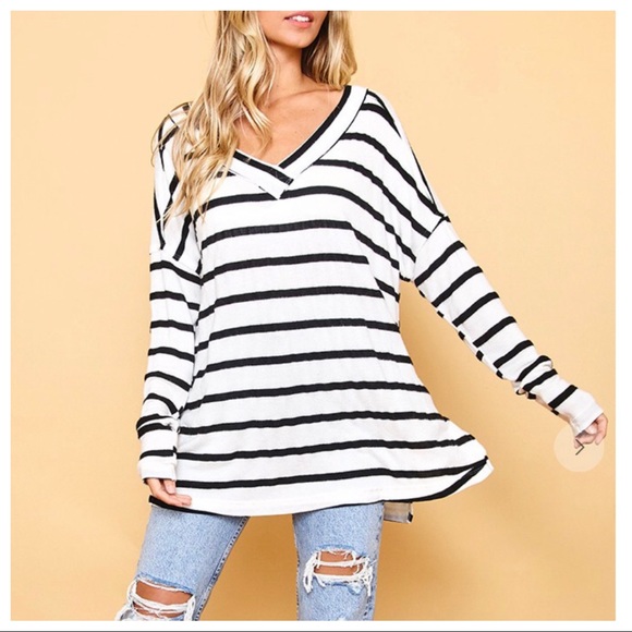 Fabulous Chic V neck striped Top - Picture 4 of 6